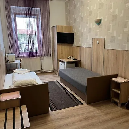 Korona Panzio B&B