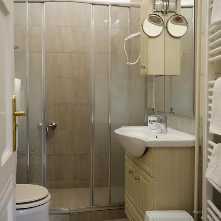 Korona Vendeghaz Bed & Breakfast